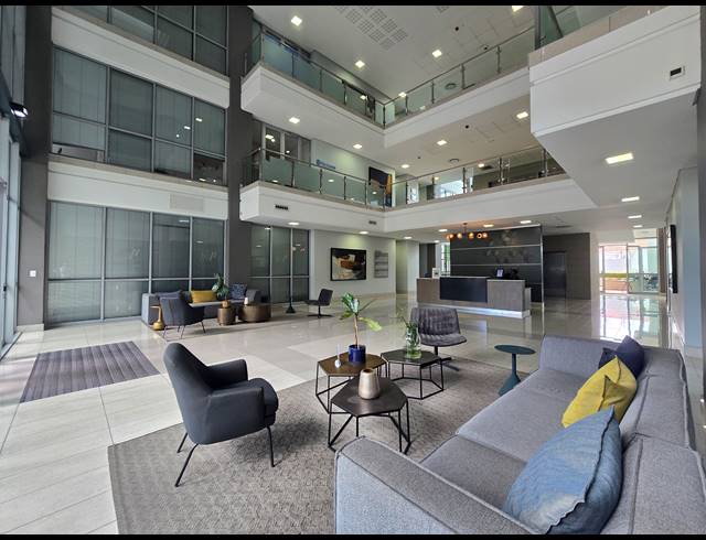 665M² OFFICE TO LET IN MAGALIESSIG